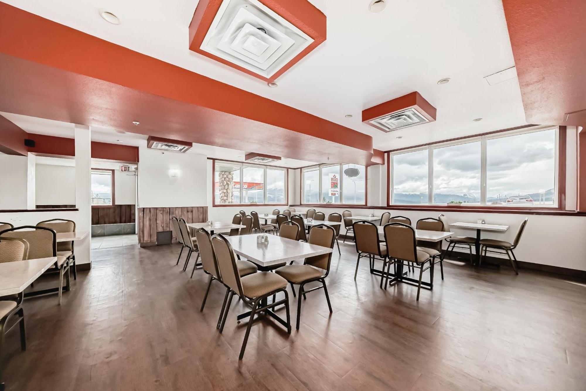 Grande Cache Inn & Suites Zewnętrze zdjęcie