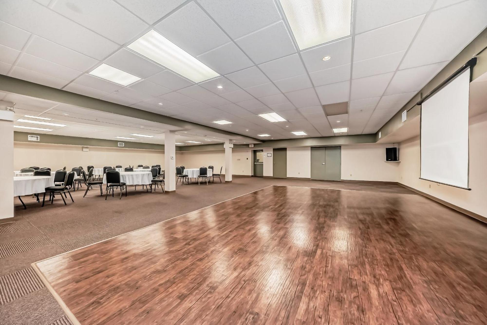 Grande Cache Inn & Suites Zewnętrze zdjęcie