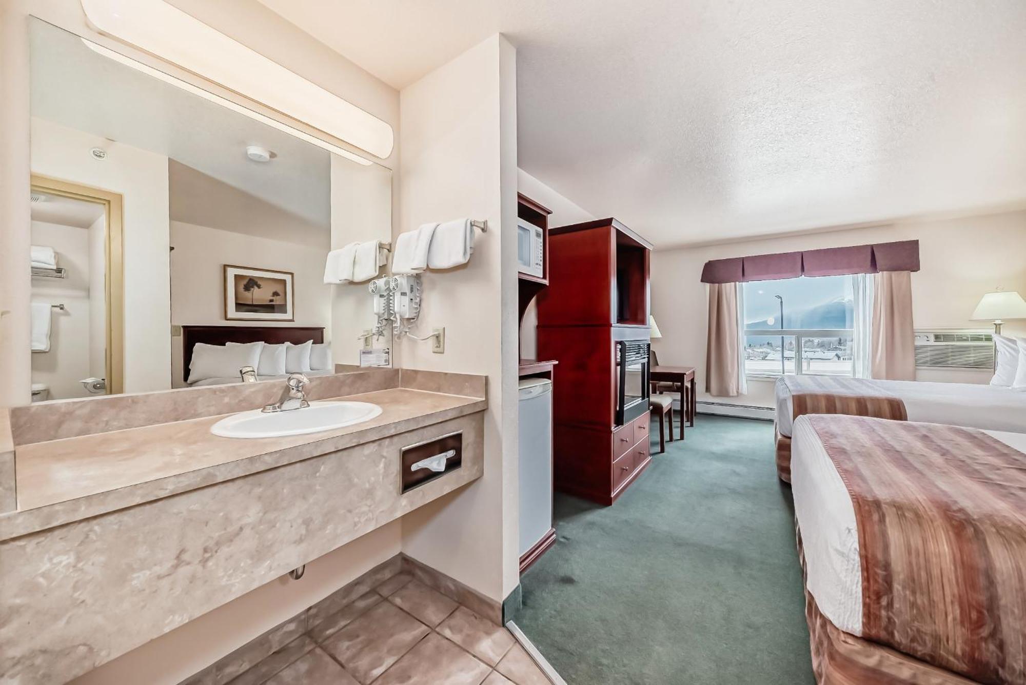 Grande Cache Inn & Suites Zewnętrze zdjęcie