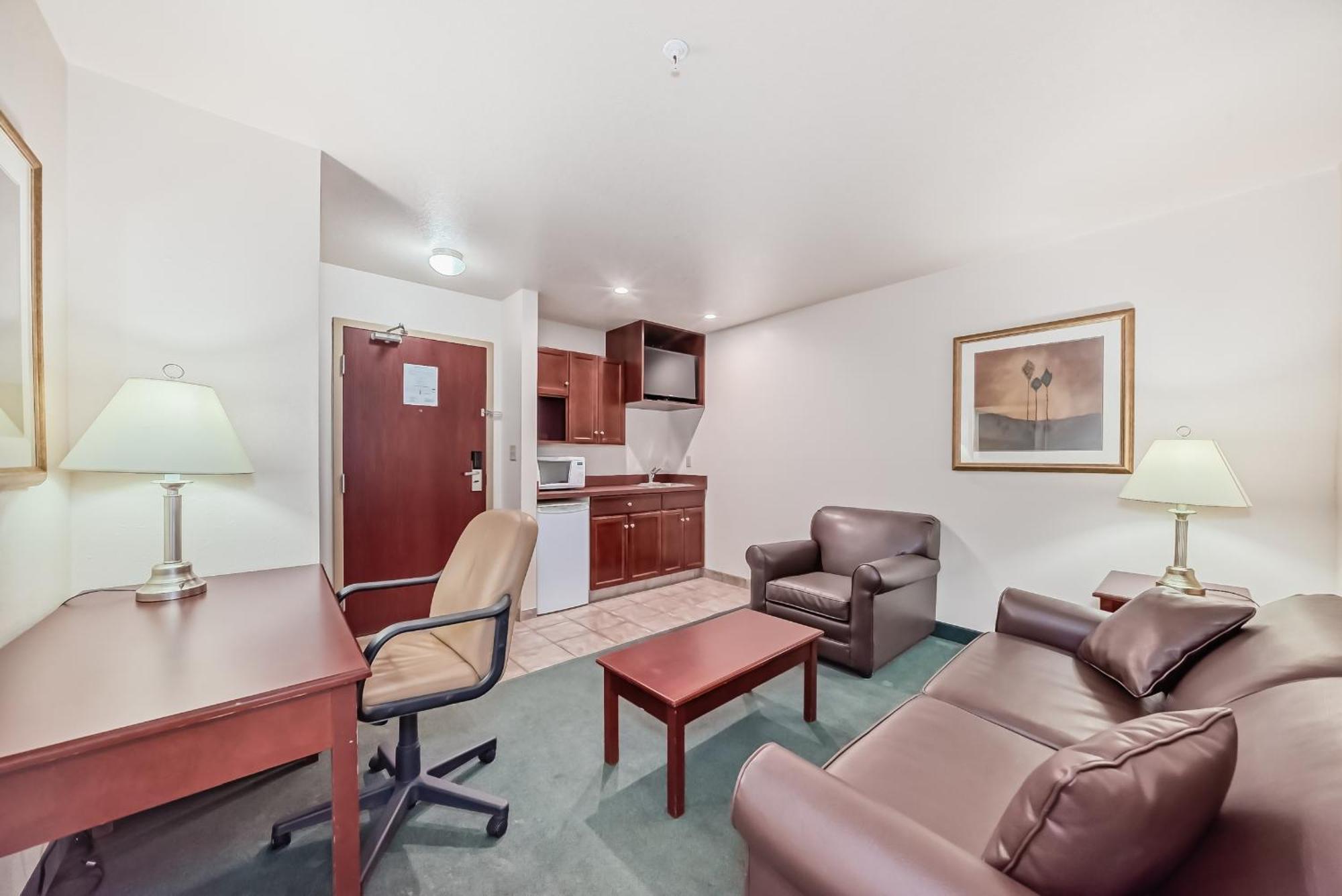 Grande Cache Inn & Suites Zewnętrze zdjęcie