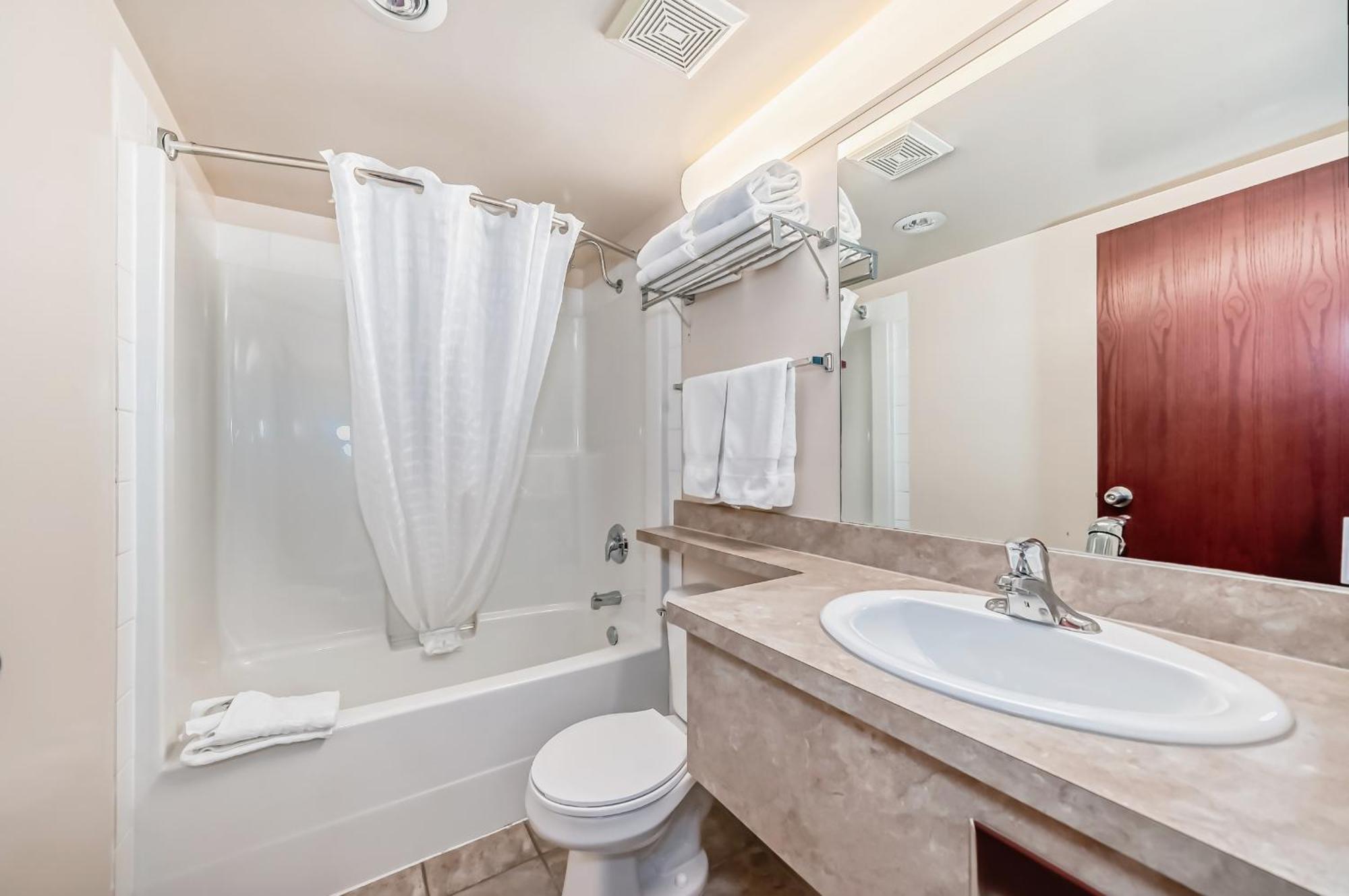 Grande Cache Inn & Suites Zewnętrze zdjęcie