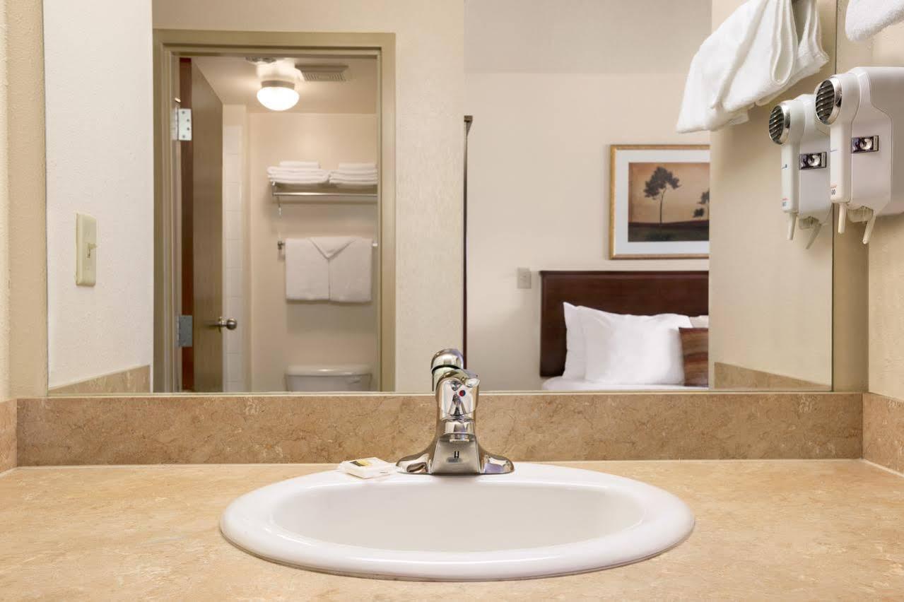 Grande Cache Inn & Suites Zewnętrze zdjęcie